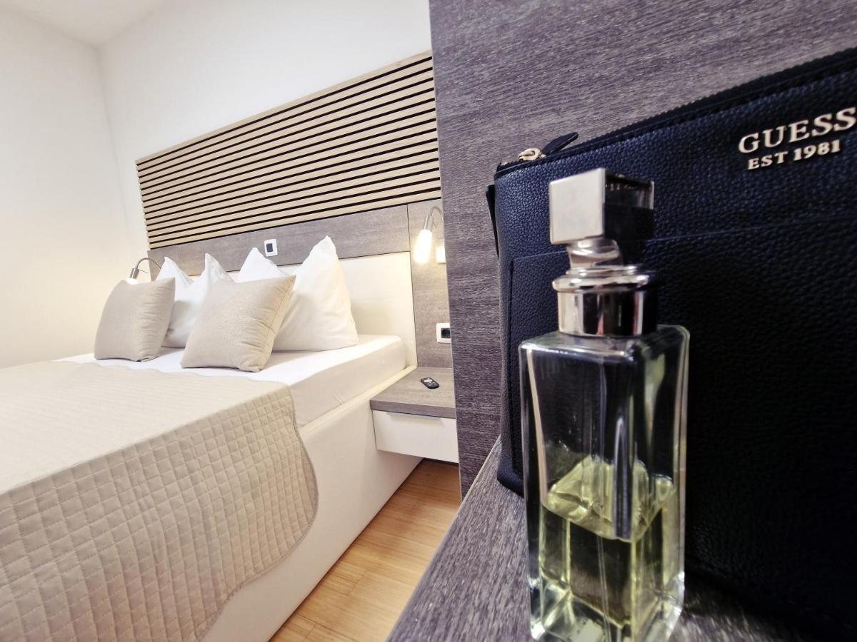 Residence-Apartment-Giuliano-Punta Skala, 佩特坎内 外观 照片