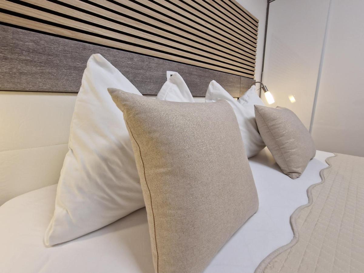 Residence-Apartment-Giuliano-Punta Skala, 佩特坎内 外观 照片
