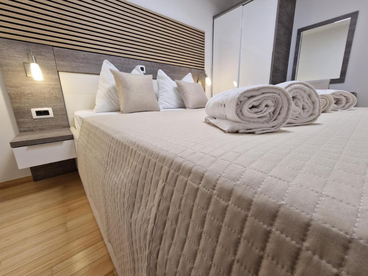 Residence-Apartment-Giuliano-Punta Skala, 佩特坎内 外观 照片